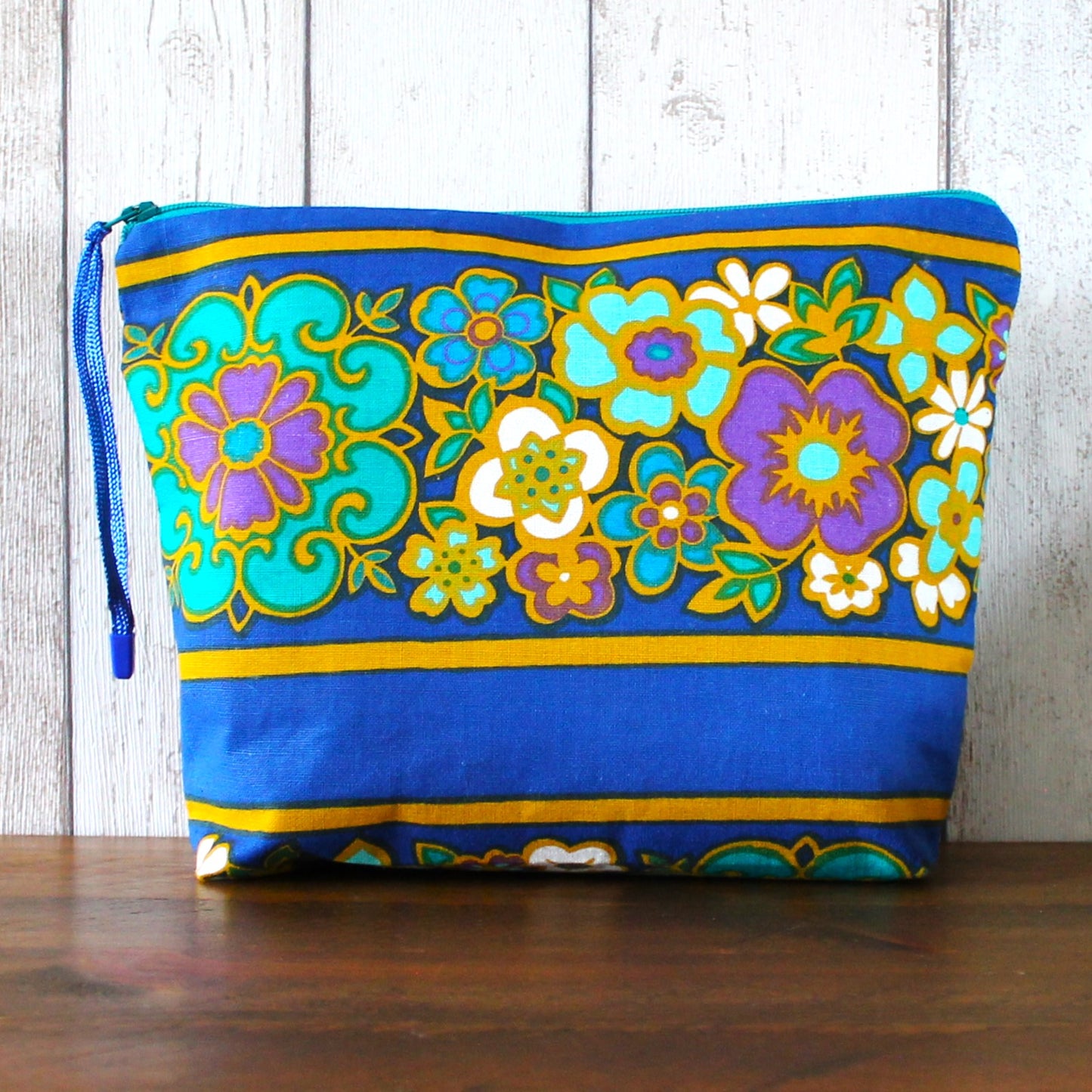 Vintage 1970s Floral Print Makeup Bag