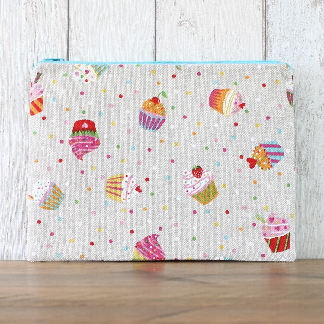 Cupcakes Print Makeup Bag